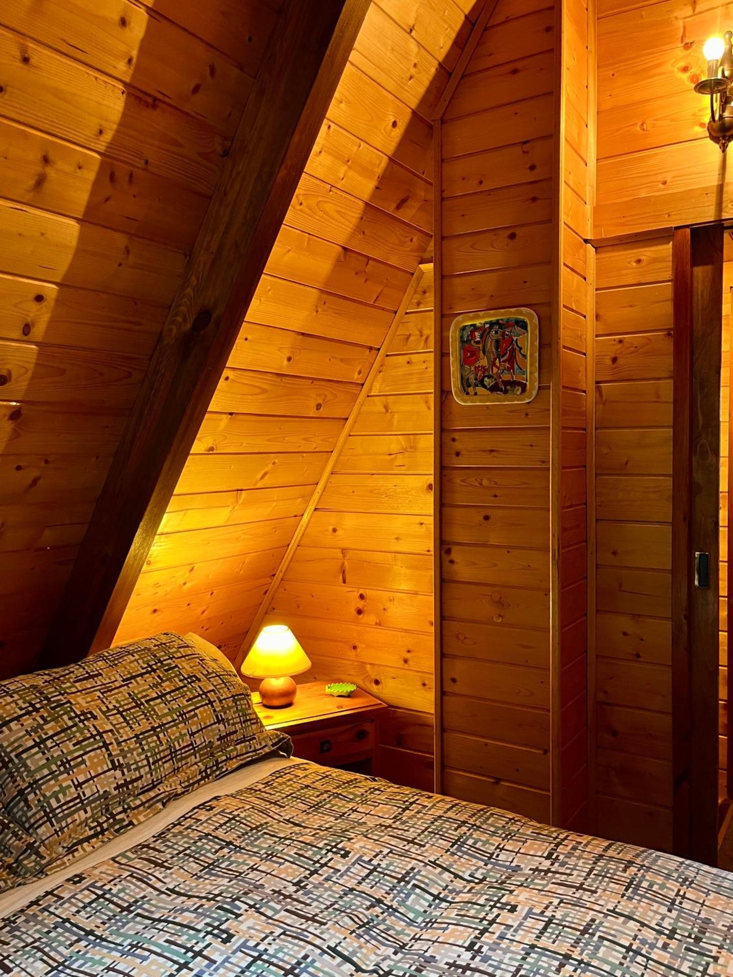 Chalet Natura La Taverna Dei 3 Porcellini Cavaliere  Extérieur photo