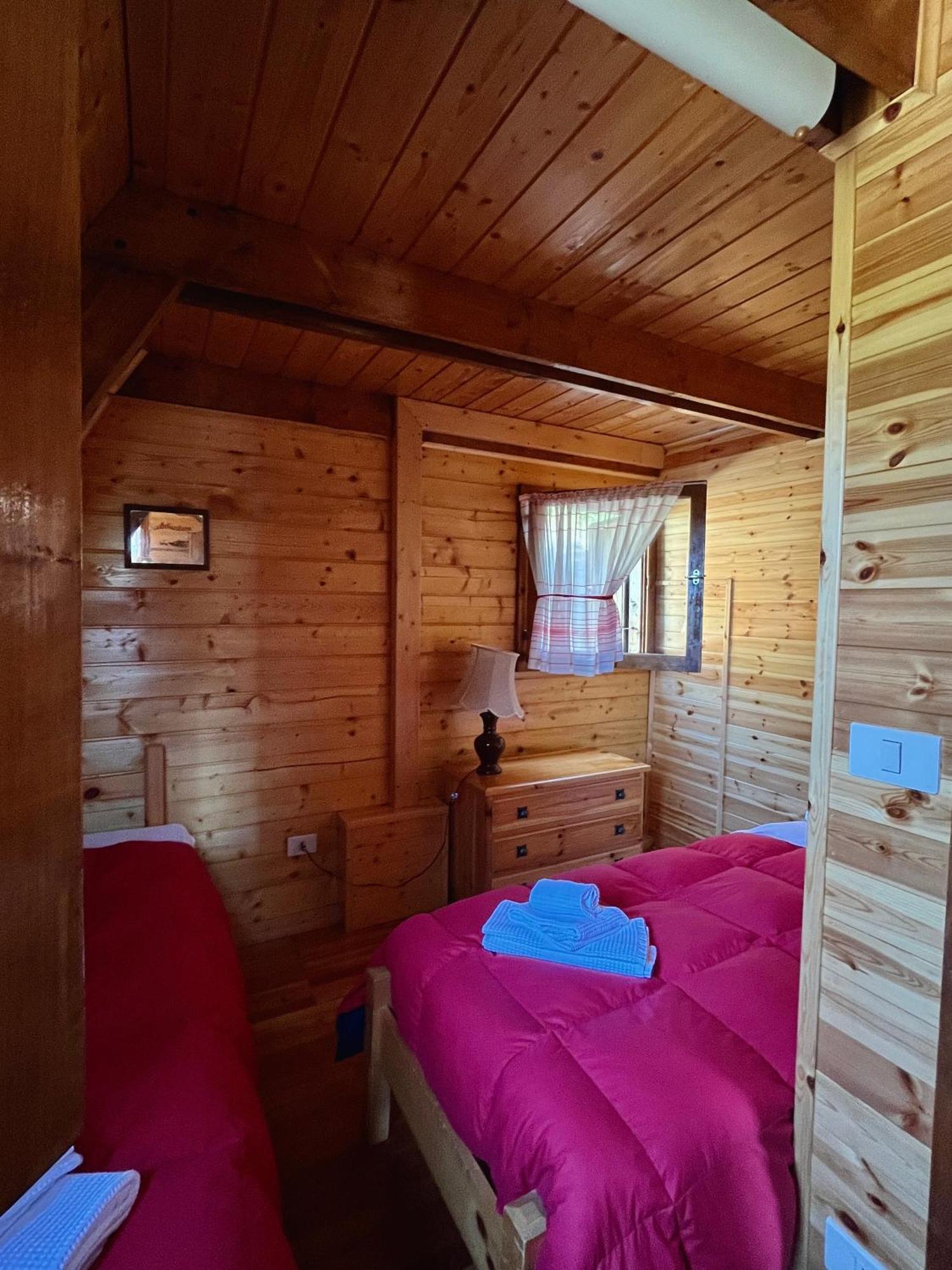 Chalet Natura La Taverna Dei 3 Porcellini Cavaliere  Extérieur photo