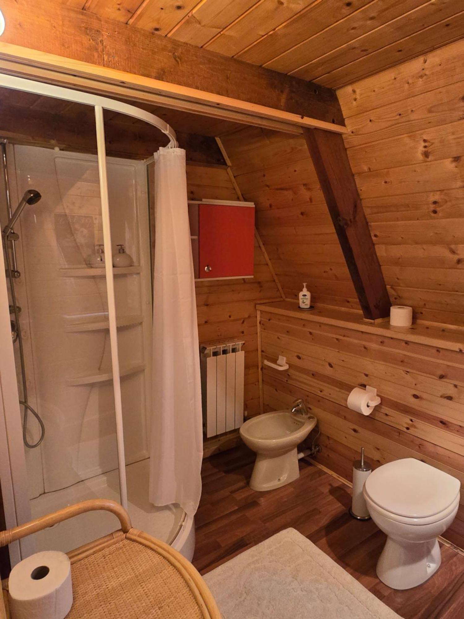 Chalet Natura La Taverna Dei 3 Porcellini Cavaliere  Extérieur photo